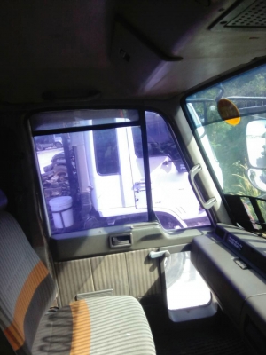 รถนิสสัน 6 ล้อ หัวลาก 180 แรงม้า. ปี 38.    สนใจติดต่อ  081 - 6079515