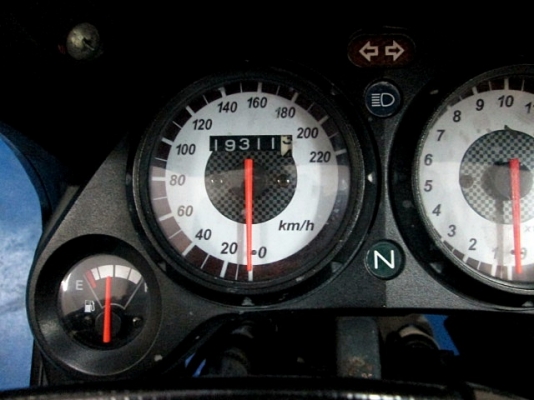 CBR 150 สีดำ อมตะ สต้าทมือ ( รถบ้านตีเทิร์นเข้ามา ) เครื่องดีมาก สต๊าทง่าย เครื่องเงียบดี ฟรีโอน แถมหมวกกันน็อกจัดไป  24900