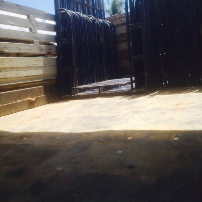 รถอีซูซุ 6 ล้อดั้ม FRR 210 แรงม้า  ปี 53.  ( รถวิ่ง 9x,xxx กม. )    สนใจติดต่อ  081 - 6079515