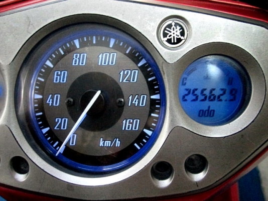 NOUVO Eliganc 135 cc. สีดำแดง สวยโดดเด่นเห็นไกล รถบ้านรักษาดี เครื่องดี สีสวย ล้อ DID โช๊ค YSS แท้ ฟรีโอนจัดไป 21900