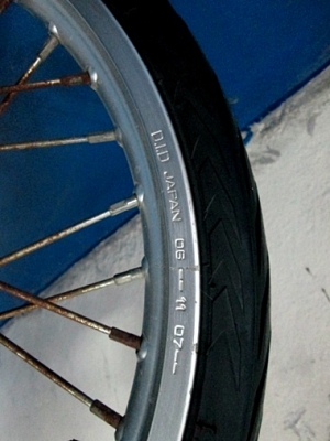 NOUVO Eliganc 135 cc. สีดำแดง สวยโดดเด่นเห็นไกล รถบ้านรักษาดี เครื่องดี สีสวย ล้อ DID โช๊ค YSS แท้ ฟรีโอนจัดไป 21900