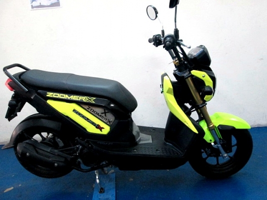 zoomer สีเหลืองตัวใหม่ ไมล์แดง สีสวยโดดเด่นเห็นไกล รถเดือน ตุลาคม ปี 57 ไมล์ 5 พันโล แถม 4รายการ 35900