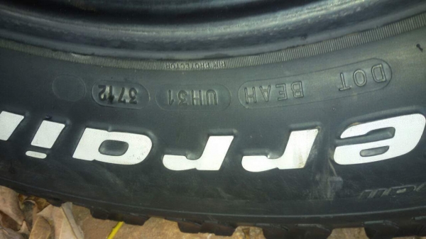 ขายยาง bf all 265/70/17 ปี 12