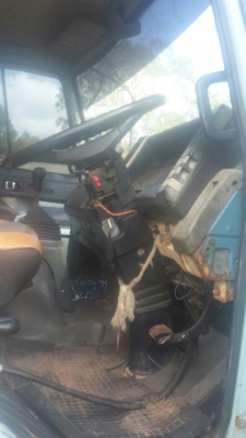 รถอีซูซุ 6 ล้อดั้ม  160 แรงม้า  ปี 33.   สนใจติดต่อ  081 - 6079515