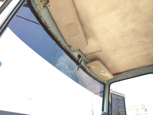 รถอีซูซุ 6 ล้อดั้ม  160 แรงม้า  ปี 33.   สนใจติดต่อ  081 - 6079515