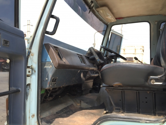 รถอีซูซุ 6 ล้อดั้ม  160 แรงม้า  ปี 33.   สนใจติดต่อ  081 - 6079515