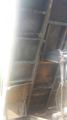 รถอีซูซุ 6 ล้อดั้ม  160 แรงม้า  ปี 33.   สนใจติดต่อ  081 - 6079515