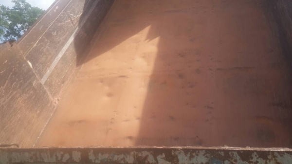 รถอีซูซุ 6 ล้อดั้ม  160 แรงม้า  ปี 33.   สนใจติดต่อ  081 - 6079515