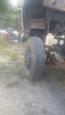 รถอีซูซุ 6 ล้อดั้ม  160 แรงม้า  ปี 33.   สนใจติดต่อ  081 - 6079515