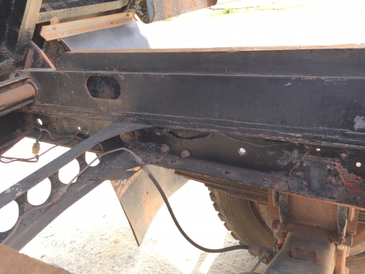 รถอีซูซุ 6 ล้อดั้ม  160 แรงม้า  ปี 33.   สนใจติดต่อ  081 - 6079515