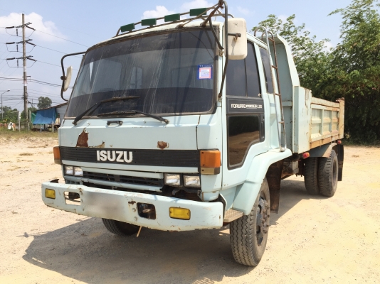 รถอีซูซุ 6 ล้อดั้ม  160 แรงม้า  ปี 33.   สนใจติดต่อ  081 - 6079515
