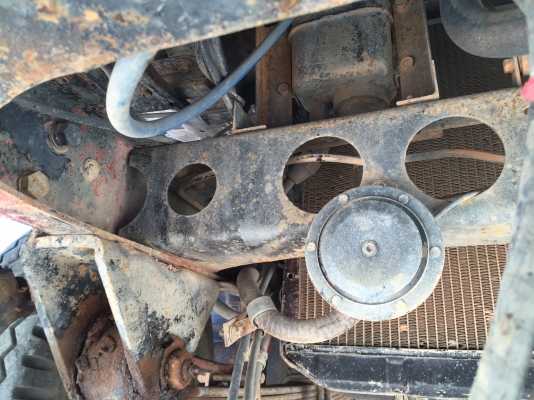 รถอีซูซุ 6 ล้อดั้ม  160 แรงม้า  ปี 33.   สนใจติดต่อ  081 - 6079515