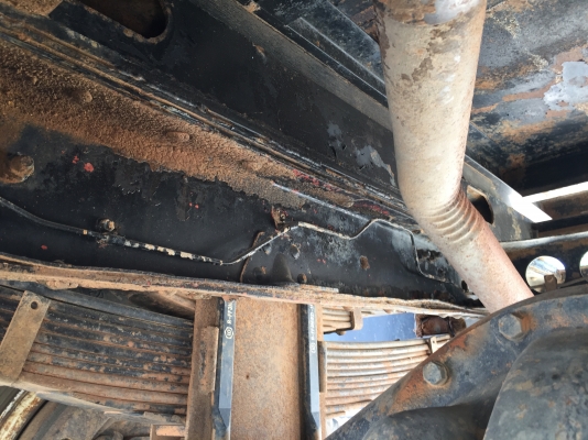 รถอีซูซุ 6 ล้อดั้ม  160 แรงม้า  ปี 33.   สนใจติดต่อ  081 - 6079515