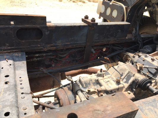 รถอีซูซุ 6 ล้อดั้ม  160 แรงม้า  ปี 33.   สนใจติดต่อ  081 - 6079515