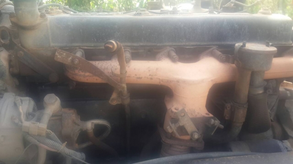 รถอีซูซุ 6 ล้อดั้ม  160 แรงม้า  ปี 33.   สนใจติดต่อ  081 - 6079515