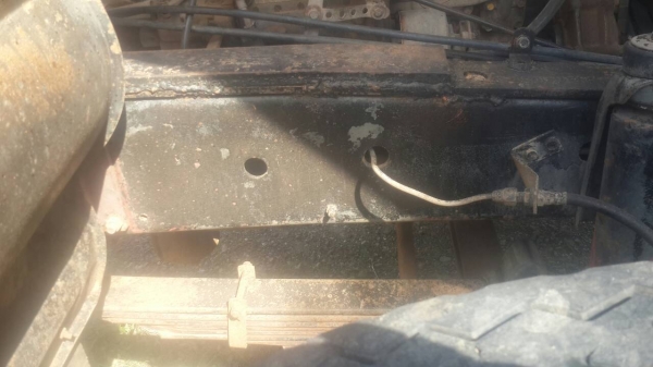 รถอีซูซุ 6 ล้อดั้ม  160 แรงม้า  ปี 33.   สนใจติดต่อ  081 - 6079515