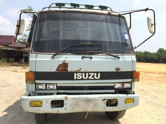 รถอีซูซุ 6 ล้อดั้ม  160 แรงม้า  ปี 33.   สนใจติดต่อ  081 - 6079515