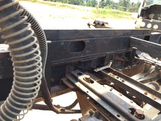 รถอีซูซุ 6 ล้อดั้ม  160 แรงม้า  ปี 33.   สนใจติดต่อ  081 - 6079515