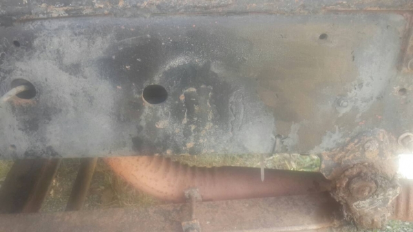 รถอีซูซุ 6 ล้อดั้ม  160 แรงม้า  ปี 33.   สนใจติดต่อ  081 - 6079515