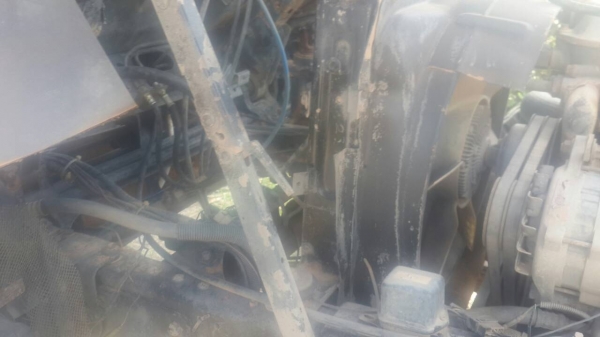 รถอีซูซุ 6 ล้อดั้ม  160 แรงม้า  ปี 33.   สนใจติดต่อ  081 - 6079515