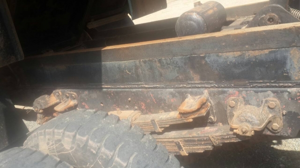 รถอีซูซุ 6 ล้อดั้ม  160 แรงม้า  ปี 33.   สนใจติดต่อ  081 - 6079515