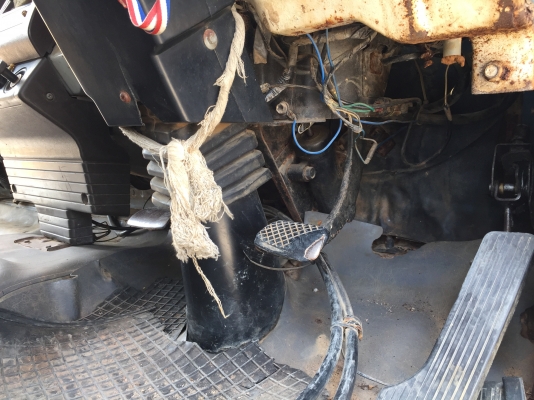 รถอีซูซุ 6 ล้อดั้ม  160 แรงม้า  ปี 33.   สนใจติดต่อ  081 - 6079515