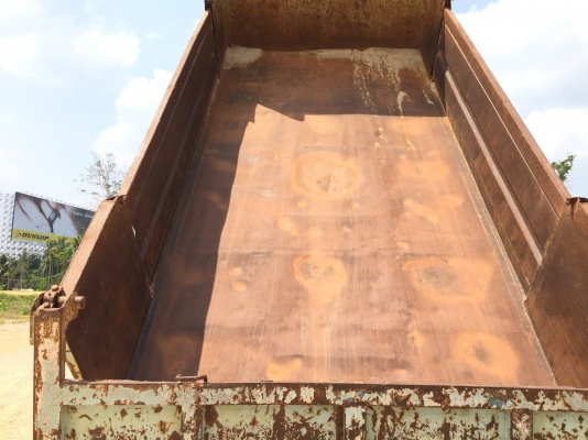 รถอีซูซุ 6 ล้อดั้ม  160 แรงม้า  ปี 33.   สนใจติดต่อ  081 - 6079515