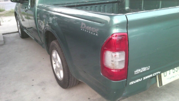 ISUZU   D MAX  2.5  SLX ปี2003 พาวเวอร์ ไฟฟ้า  เครื่องดี ช่วงล่างดี  สีสวย เดิมบางทั้งลำ  เเอร์เย็น  ยางดี  ภายในไม่โทรม   ( รถจัดไฟเเนนซ์ได้250000 คับ   เเต่ถ้าจัดไฟเเนนซ์  เพิ่ม 10000 บาทคับ )      0876835269