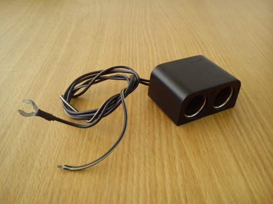 ช่องต่อพ่วงไฟที่จุดบุหรี่ แบบ2ช่อง CARMATE ช่องต่อพ่วงไฟที่จุดบุหรี่ แบบ2ช่อง CARMATE