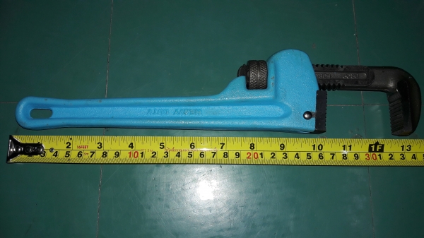 ขายคอม้าขาเดียวทาปาเรียขนาด12" งานเก่าเก็บหลายปีเหล็กดี ขายคอม้าขาเดียวทาปาเรียขนาด12" งานเก่าเก็บหลายปีเหล็กดี