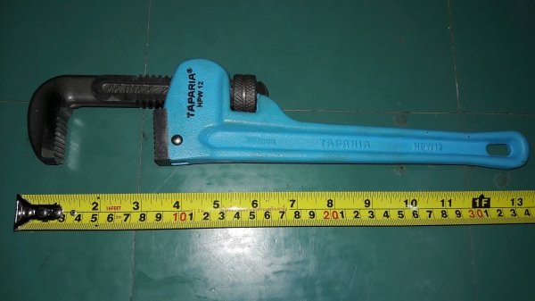 ขายคอม้าขาเดียวทาปาเรียขนาด12" งานเก่าเก็บหลายปีเหล็กดี ขายคอม้าขาเดียวทาปาเรียขนาด12" งานเก่าเก็บหลายปีเหล็กดี