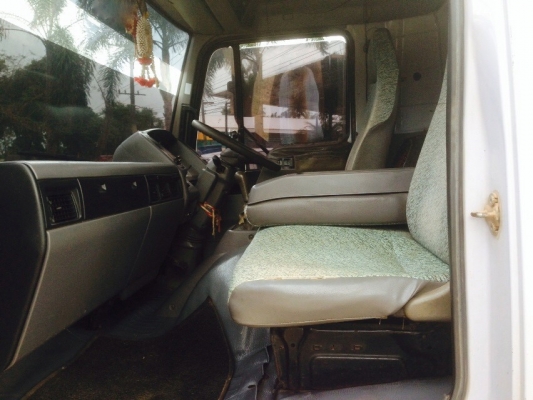 รถฮีโน่ 6 ล้อ FC4J  145 แรงม้า. ปี 44.    สนใจติดต่อ  081 - 6079515