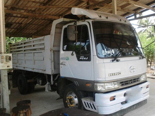 รถฮีโน่ 6 ล้อ FC4J  145 แรงม้า. ปี 44.    สนใจติดต่อ  081 - 6079515
