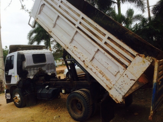 รถฮีโน่ 6 ล้อ FC4J  145 แรงม้า. ปี 44.    สนใจติดต่อ  081 - 6079515