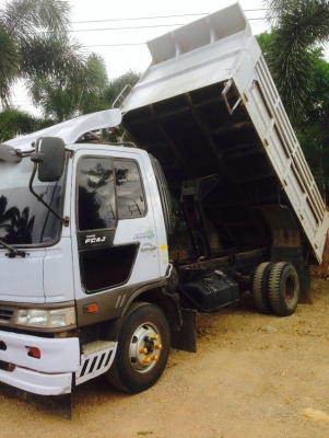 รถฮีโน่ 6 ล้อ FC4J  145 แรงม้า. ปี 44.    สนใจติดต่อ  081 - 6079515