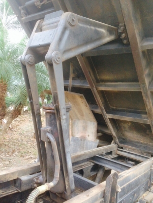 รถฮีโน่ 6 ล้อ FC4J  145 แรงม้า. ปี 44.    สนใจติดต่อ  081 - 6079515