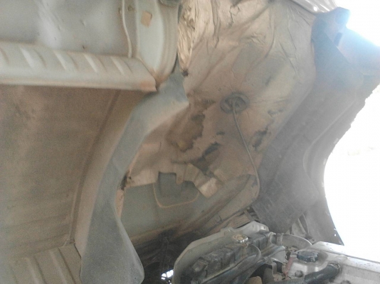 รถฮีโน่ 6 ล้อ FC4J  145 แรงม้า. ปี 44.    สนใจติดต่อ  081 - 6079515