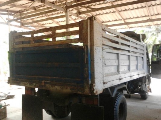 รถฮีโน่ 6 ล้อ FC4J  145 แรงม้า. ปี 44.    สนใจติดต่อ  081 - 6079515