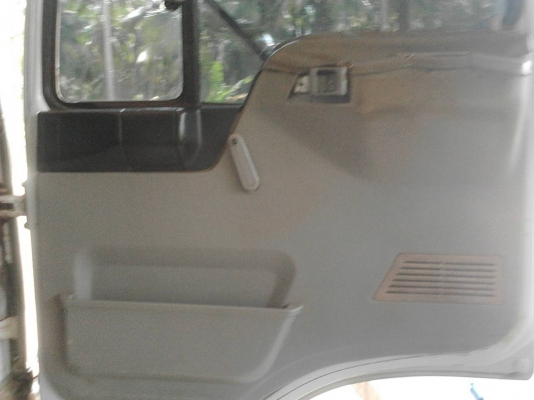 รถฮีโน่ 6 ล้อ FC4J  145 แรงม้า. ปี 44.    สนใจติดต่อ  081 - 6079515