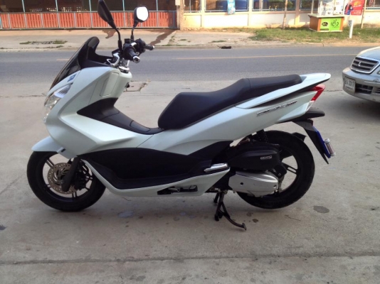 Honda All New Pcx สีขาว ปี 2014 สภาพสวย ๆ เดิม ๆราคา เบา ๆ Honda All New Pcx สีขาว ปี 2014 สภาพสวย ๆ เดิม ๆราคา เบา ๆ