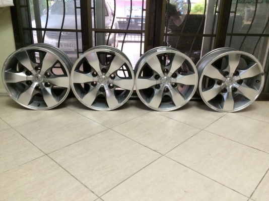 ล้อ toyota 16 พร้อมน็อตครบชุด