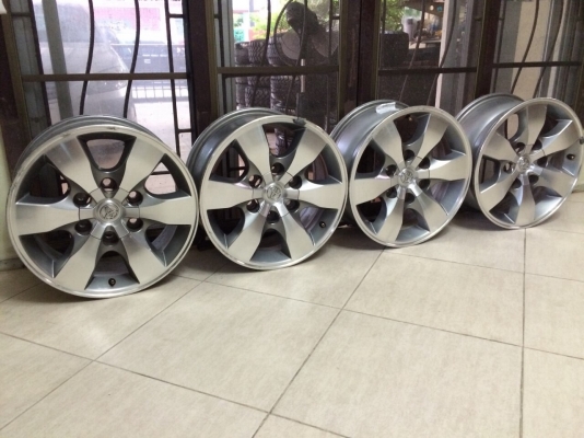ล้อ toyota 16 พร้อมน็อตครบชุด