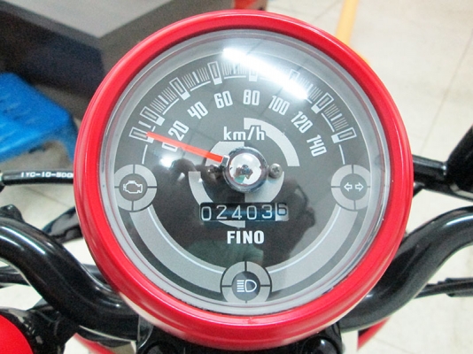 (โอนฟรี) ขาย New Fino Fi ตัว TOP ล้อแม็ค ปี 2015 ไมล์แท้ 2403 กม รถผู้หญิงใช้ เครื่องหัวฉีดประหยัดน้ำมัน  สภาพสวยเดิมๆ มีกุญแจ้รีโมท+กุญแจสำรอง สีดำ แดง ขาว จด 17 กันยายน 2558 ราคา 35900 บาท