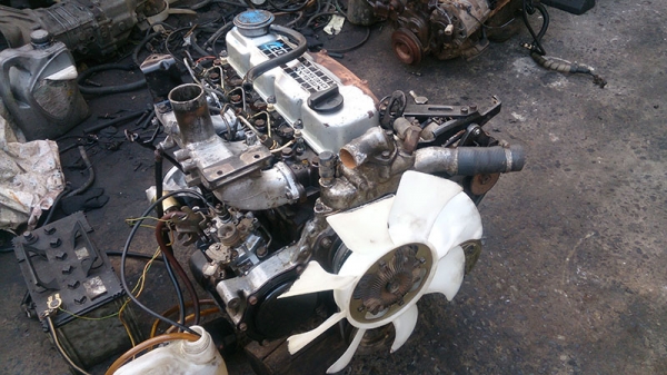 ขายเครื่องยนต์ Td25 มีเลข 19850 บาท