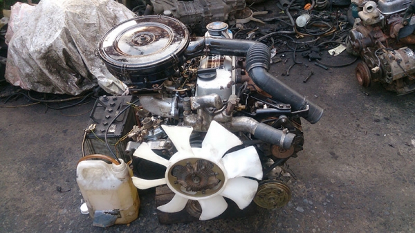 ขายเครื่องยนต์ Td25 มีเลข 19850 บาท