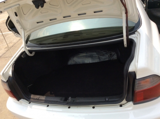 ขายรถ Honda accord ไฟท้าย 2ก้อน ปี97 เครื่องเดิม 2.2 เกียร์ธรรมดา ไฟฟ้าทั้งคัน ภายในเดิมๆสวยสะอาด แอร์เย็นวิทยุCD ตัวถังทนงดีสีเต็มเงาทั้งคัน แม็กขอบ 17" รถขับดีครับ พร้อมใช้งาน ภาษี59 ธันวาคม เล่มพร้อม ขับกลับได้เลยครับ ขายถูก