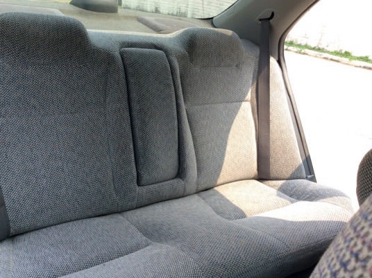 ขายรถ Honda accord ไฟท้าย 2ก้อน ปี97 เครื่องเดิม 2.2 เกียร์ธรรมดา ไฟฟ้าทั้งคัน ภายในเดิมๆสวยสะอาด แอร์เย็นวิทยุCD ตัวถังทนงดีสีเต็มเงาทั้งคัน แม็กขอบ 17" รถขับดีครับ พร้อมใช้งาน ภาษี59 ธันวาคม เล่มพร้อม ขับกลับได้เลยครับ ขายถูก