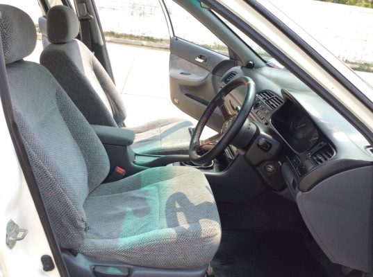 ขายรถ Honda accord ไฟท้าย 2ก้อน ปี97 เครื่องเดิม 2.2 เกียร์ธรรมดา ไฟฟ้าทั้งคัน ภายในเดิมๆสวยสะอาด แอร์เย็นวิทยุCD ตัวถังทนงดีสีเต็มเงาทั้งคัน แม็กขอบ 17" รถขับดีครับ พร้อมใช้งาน ภาษี59 ธันวาคม เล่มพร้อม ขับกลับได้เลยครับ ขายถูก