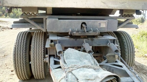 ขายหางพ่วงดัมพ์สามมิตร 3 เพลาปี 2554 ราคา 600000