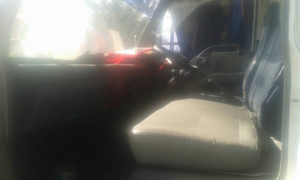 ขายรถบรรทุก 6 ล้อกระรั้ว ISUZU NQR 175 แรงม้าปี 2550 ยาว 4.30 เมตร ไมล์ 200000 กม.ราคา 600000